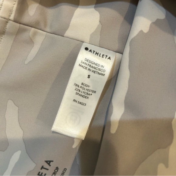 Athleta Elation Camo Crop in Grey Winter - Picture 5 of 5